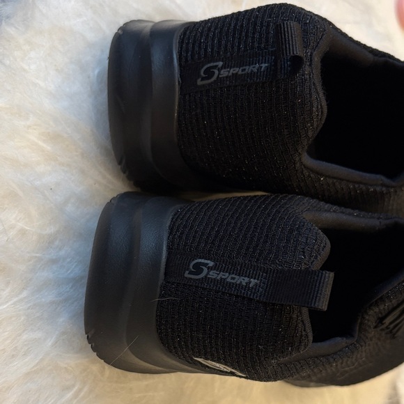 Skechers Black Shiny Knit Slip On Sport Memory Foam Sneaker 9 Very Light Weight - Picture 12 of 13